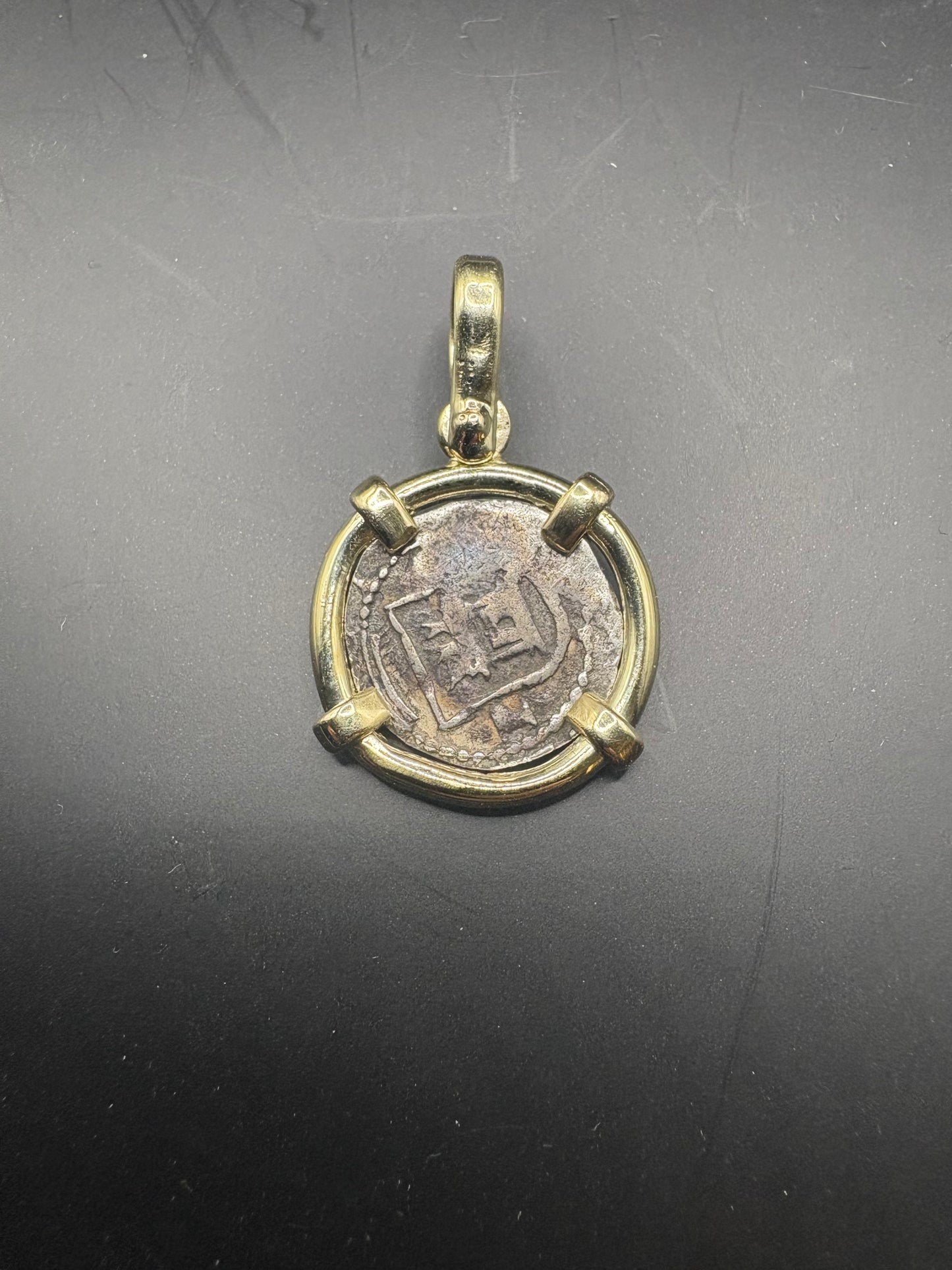 Rare 1/4 Reale Diego de la Torre Assayer in 14kt Gold Mount, Philip II Era, Lima Mint, 1577-1588, 4.46 including bezel, Mule Trail.