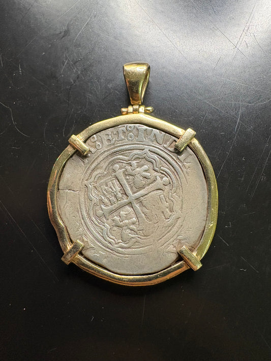 Atocha Shipwreck 4 Reale, Grade 1 Rare Mexico Mint, Rare O assayer, Philip II Reign, Mounted in 14 kt Gold, 23.0 Grams Finished.