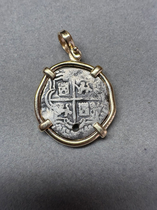 Land found 1 Reale Pendant, Potosi Mint, B Assayer, Holed, 7.99 Grams incl. Bezel, Solid 14kt Gold mount, Mule Trail Find.